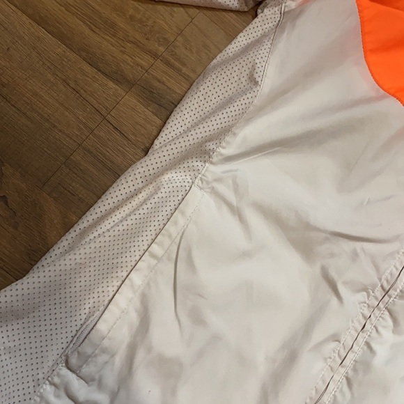 2010 Nike reflecting running zip up - Picture 3 of 6